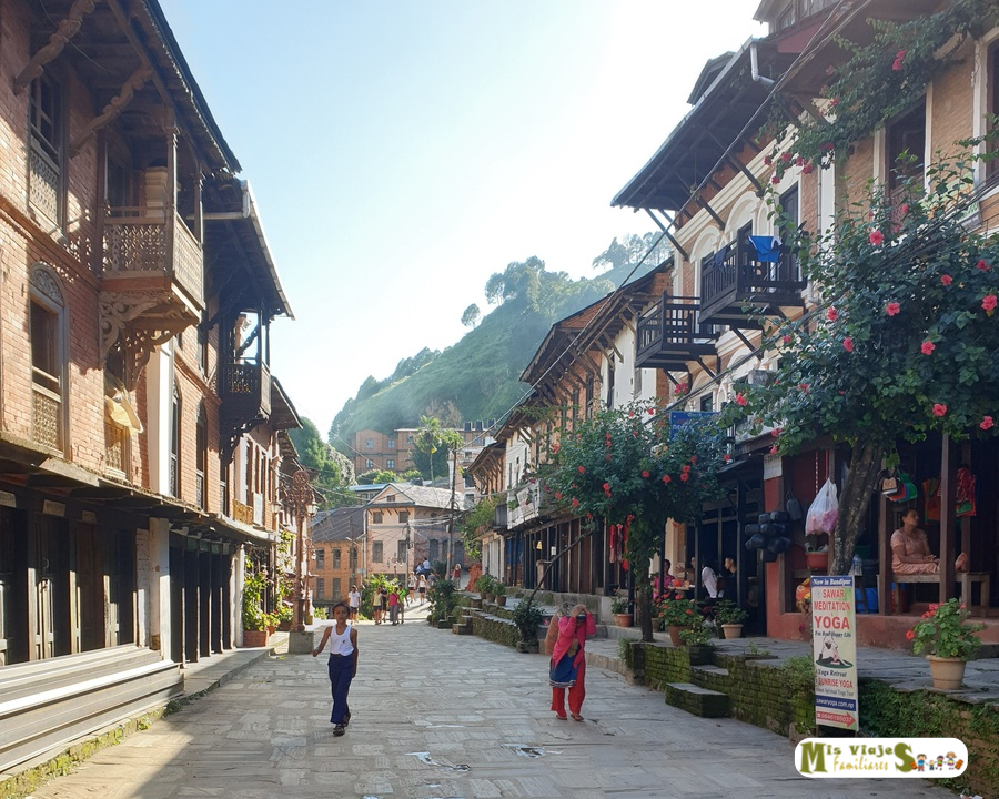 Calle principal de Bandipur (Nepal)