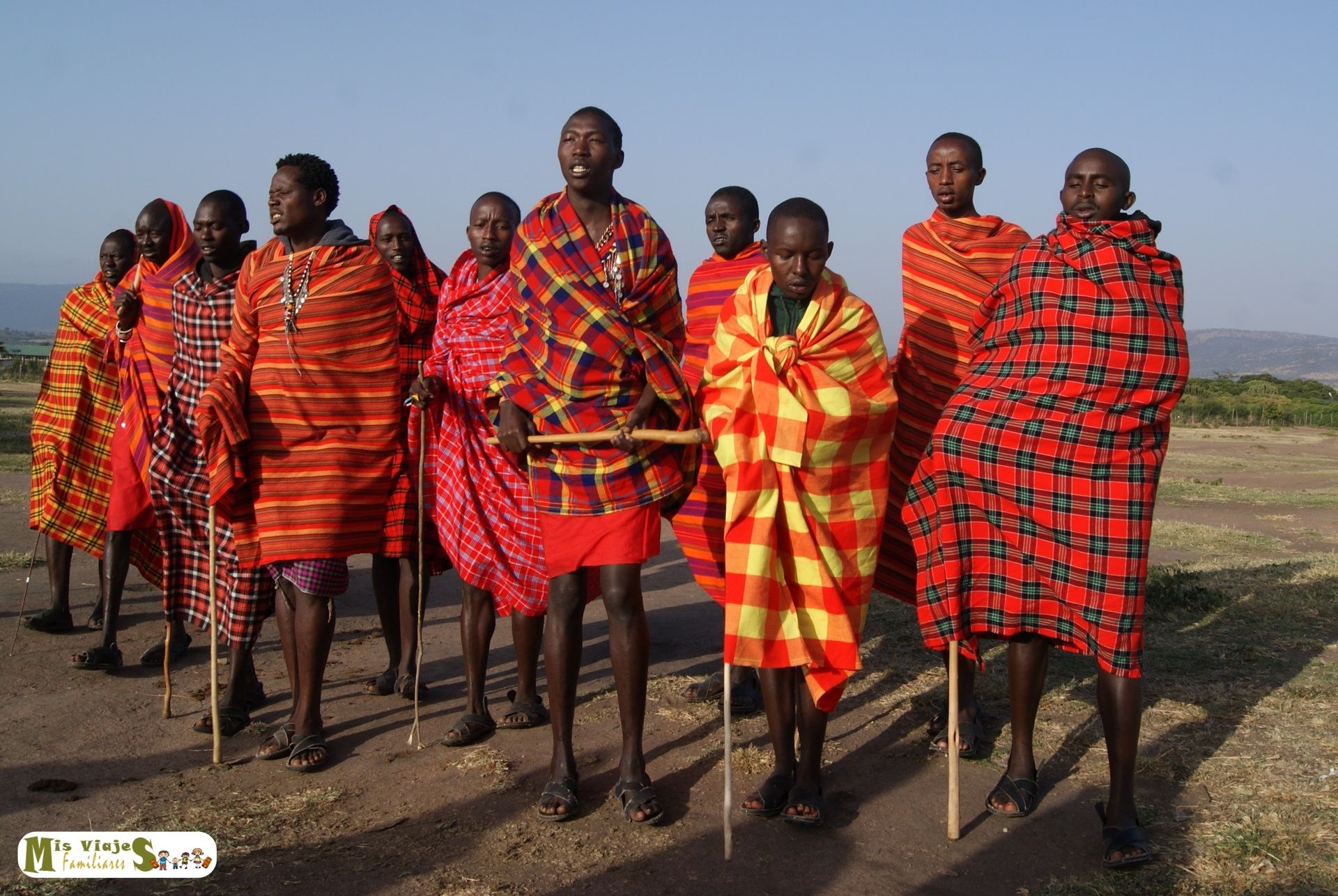 Pueblo Masái durante safari en Kenia